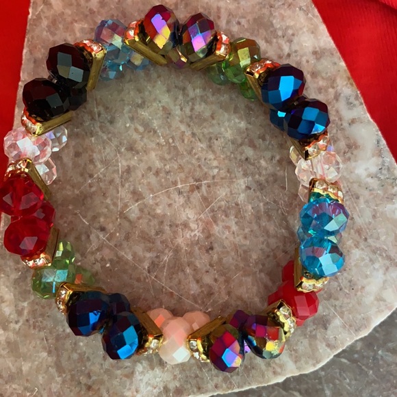 $25 Stunning Beaded Stretch Bracelet w/Jewel Tones - Picture 8 of 11